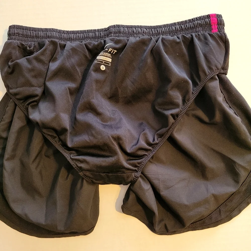Nike pre owned